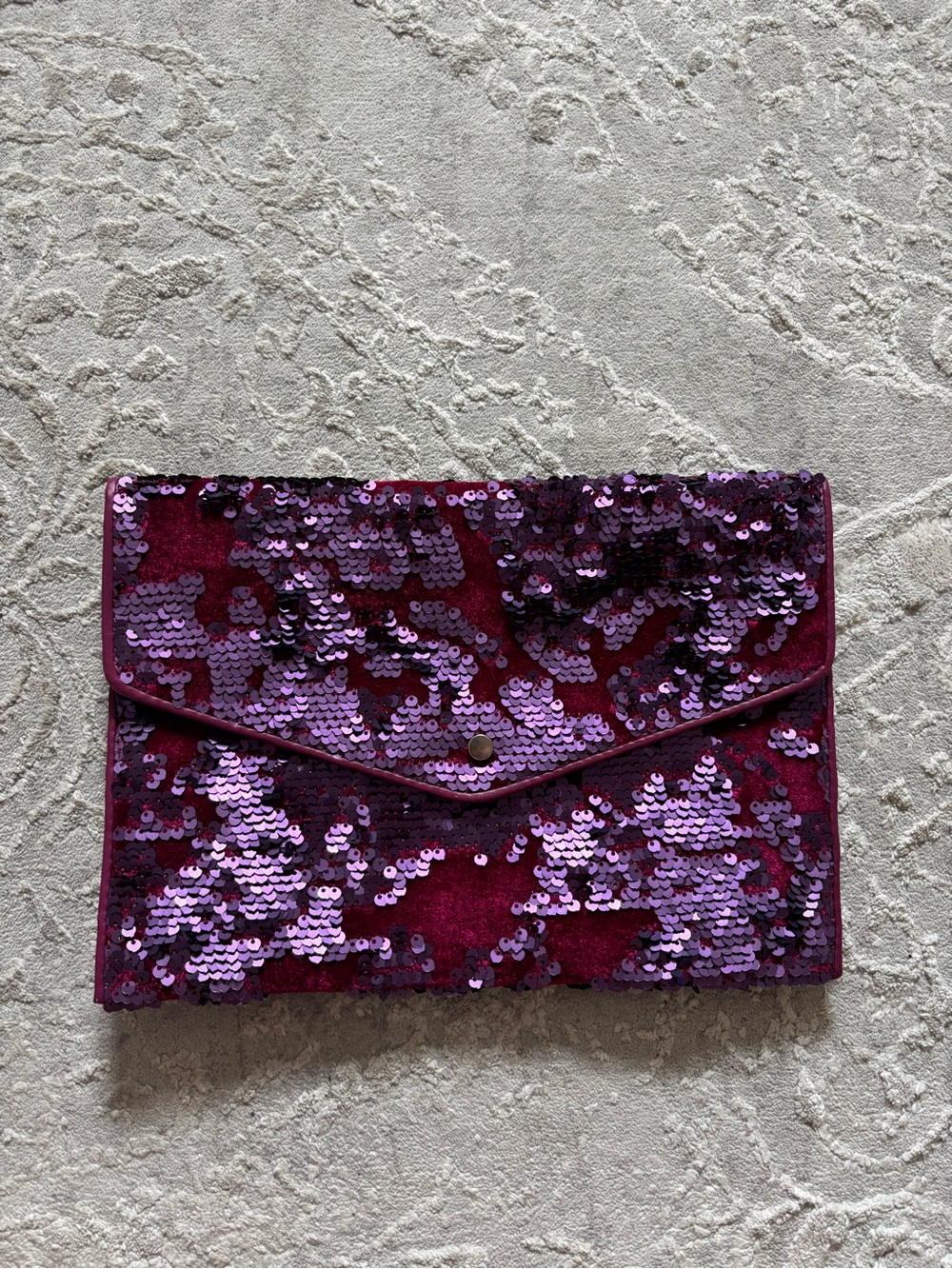 Sequins clutch